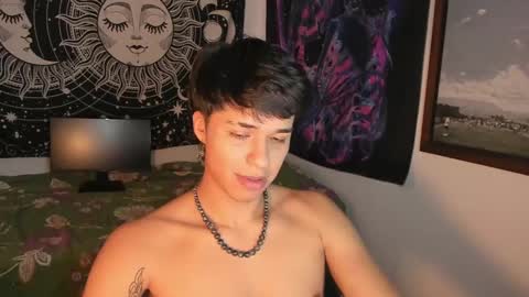 Snapshot of victorino_jhonson chatting on January 12, 8:03 pm Victorino Jhonson online show from January 12, 8:03 pm