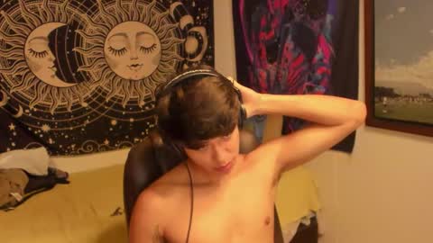 Snapshot of victorino_jhonson chatting on November 16, 5:35 am Victorino Jhonson online show from November 16, 5:35 am