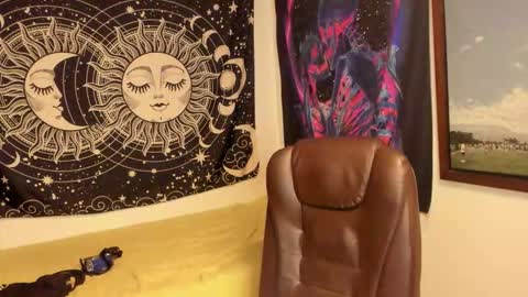 Snapshot of victorino_jhonson chatting on November 25, 2:11 am Victorino Jhonson online show from November 25, 2:11 am