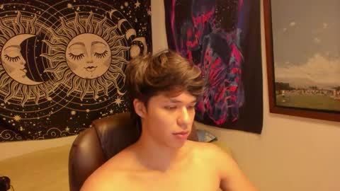 Snapshot of victorino_jhonson chatting on November 25, 6:52 pm Victorino Jhonson online show from November 25, 6:52 pm