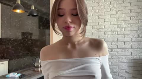 victoryglow online show from April 14, 10:43 am