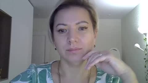 Snapshot of victorynika chatting on December 4, 7:39 am victorynika online show from December 4, 7:39 am