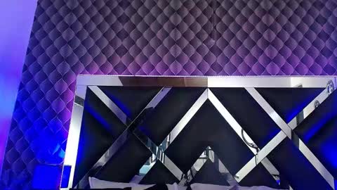 Snapshot of victtoria_lee chatting on November 8, 7:34 pm victtoria lee online show from November 8, 7:34 pm