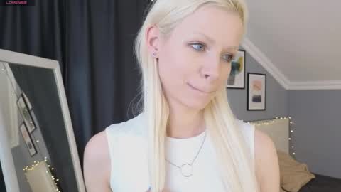 Eva online show from April 4, 12:24 pm