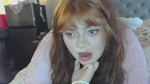 Snapshot of viennavisabelle chatting on April 19, 11:40 pm viennavisabelle online show from April 19, 11:40 pm