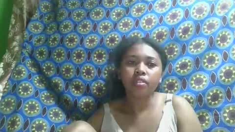 Snapshot of vierge28430 chatting on April 18, 4:33 pm vierge28430 online show from April 18, 4:33 pm