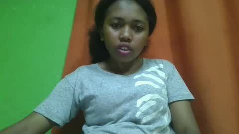 Snapshot of vierge28430 chatting on April 20, 6:16 am vierge28430 online show from April 20, 6:16 am