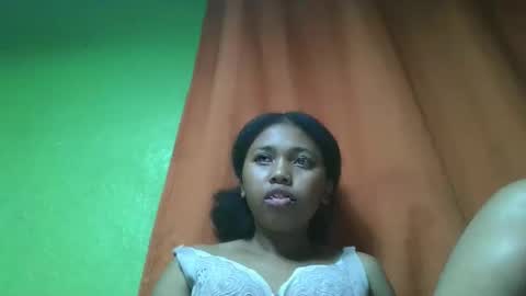 Snapshot of vierge28430 chatting on April 20, 6:31 pm vierge28430 online show from April 20, 6:31 pm
