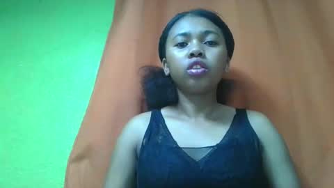Snapshot of vierge28430 chatting on May 4, 2:18 am vierge28430 online show from May 4, 2:18 am