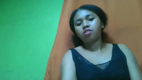 Snapshot of vierge28430 chatting on May 17, 6:48 pm vierge28430 online show from May 17, 6:48 pm