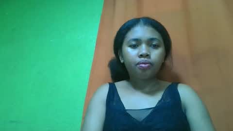 Snapshot of vierge28430 chatting on May 18, 7:47 am vierge28430 online show from May 18, 7:47 am