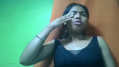Snapshot of vierge28430 chatting on June 7, 4:27 am vierge28430 online show from June 7, 4:27 am