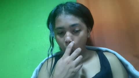 Snapshot of vierge28430 chatting on June 15, 1:52 am vierge28430 online show from June 15, 1:52 am