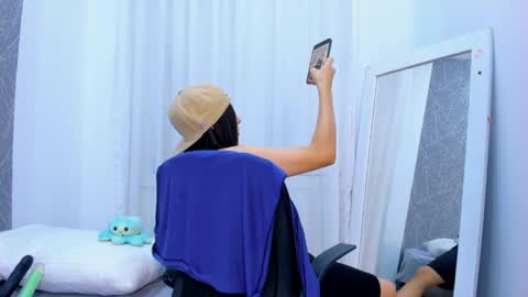 viictoriiasaenz online show from April 2, 4:43 am