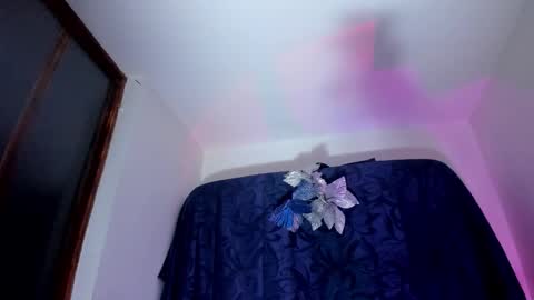 viioleett_cum online show from October 15, 1:00 pm