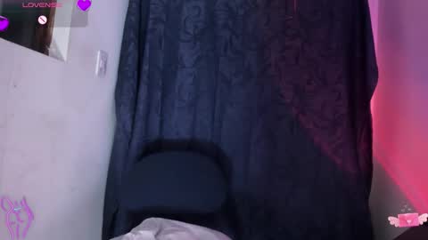 Snapshot of viioleett_cum chatting on November 10, 3:55 pm viioleett_cum online show from November 10, 3:55 pm