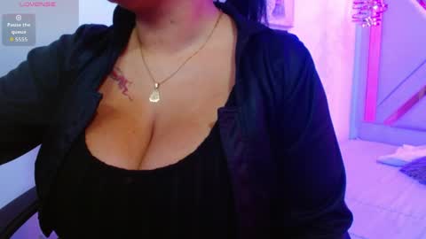viioleta online show from May 30, 12:35 pm