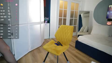 Snapshot of vika54784 chatting on February 27, 7:23 am vika54784 online show from February 27, 7:23 am