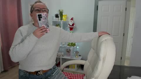 Ukrainian-woman online show from December 8, 3:24 pm