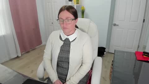 Ukrainian-woman online show from February 5, 4:03 pm