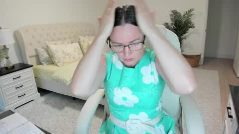 Ukrainian-woman online show from April 8, 11:32 am