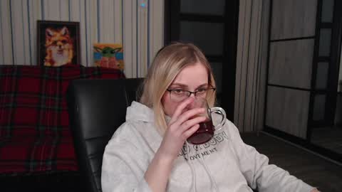 Vika online show from March 31, 7:14 pm