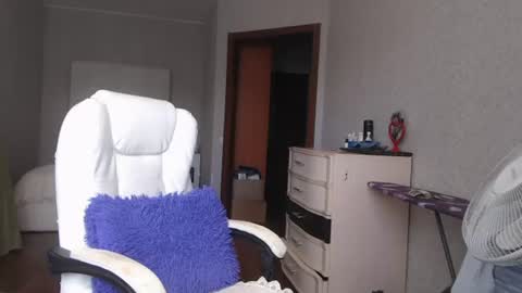 Snapshot of vikaohair chatting on June 20, 10:51 am Vikaohair online show from June 20, 10:51 am