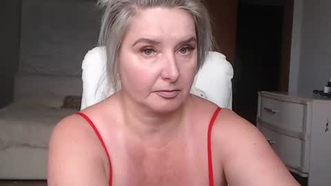 Snapshot of vikaohair chatting on June 23, 10:02 am Vikaohair online show from June 23, 10:02 am