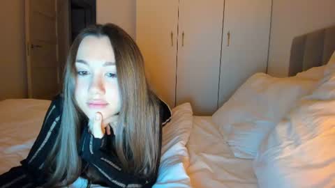 Vika   online show from June 15, 9:39 pm