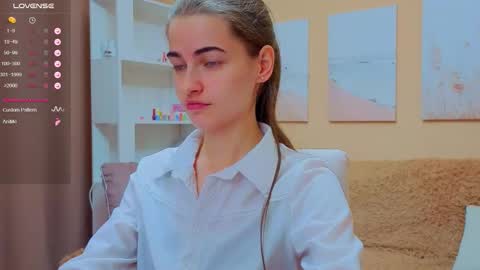 vikiberry online show from October 14, 10:27 am