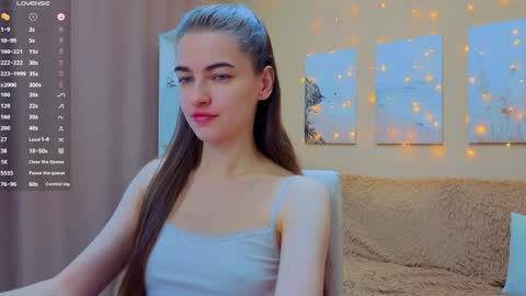 vikiberry online show from April 19, 4:23 am