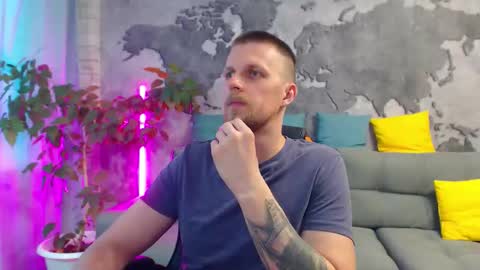 vikingchrisss online show from May 22, 10:54 am