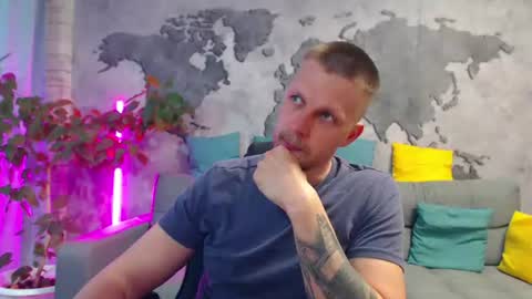vikingchrisss online show from June 17, 10:28 am