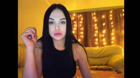 vikipop online show from April 1, 1:52 pm