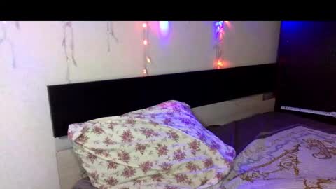 vikippink online show from November 10, 5:45 pm