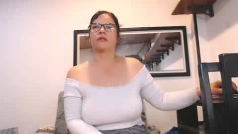 Snapshot of vikktoriaaa chatting on July 3, 6:09 am VIKKKTORIAAA online show from July 3, 6:09 am