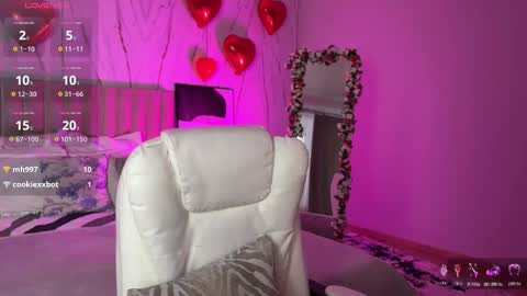 Vikky online show from March 10, 1:32 am