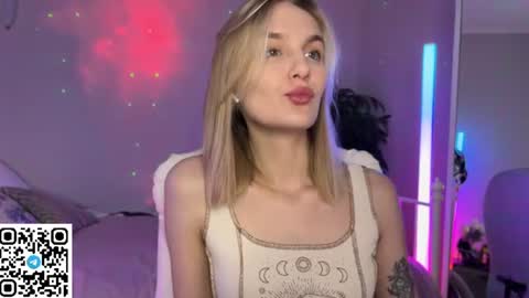 Vikky online show from July 2, 9:54 pm