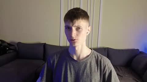 Max online show from February 14, 7:21 pm