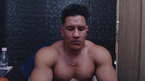 Viktor Herrera online show from December 16, 3:22 am