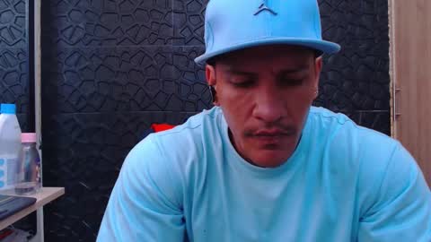 Viktor Herrera online show from January 12, 7:30 pm