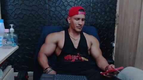 Viktor Herrera online show from February 9, 8:57 pm