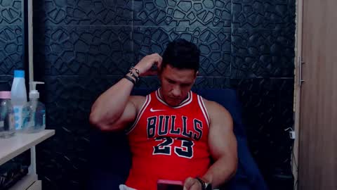 Viktor Herrera online show from February 11, 6:57 pm