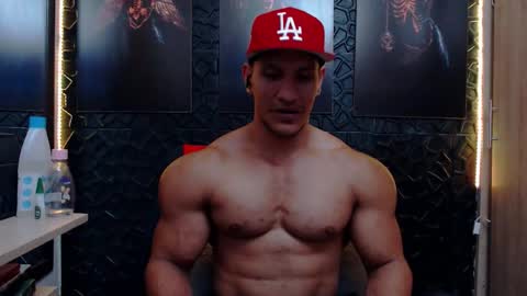 Viktor Herrera online show from February 18, 3:02 am