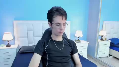 viktornoir online show from September 12, 10:43 pm