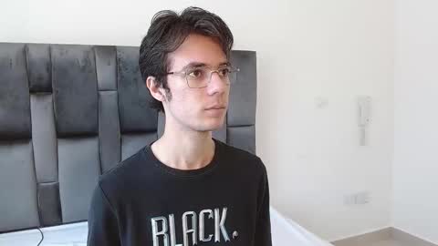 viktornoir online show from October 14, 2:29 pm