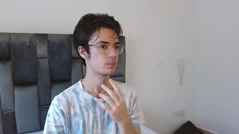 viktornoir online show from October 19, 1:45 pm