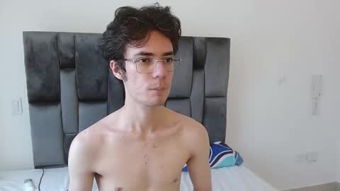 viktornoir online show from October 25, 6:02 pm