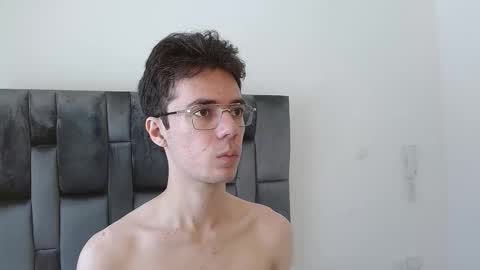 viktornoir online show from October 30, 2:40 pm