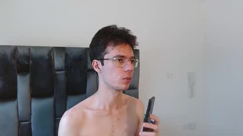 viktornoir online show from November 1, 7:49 pm